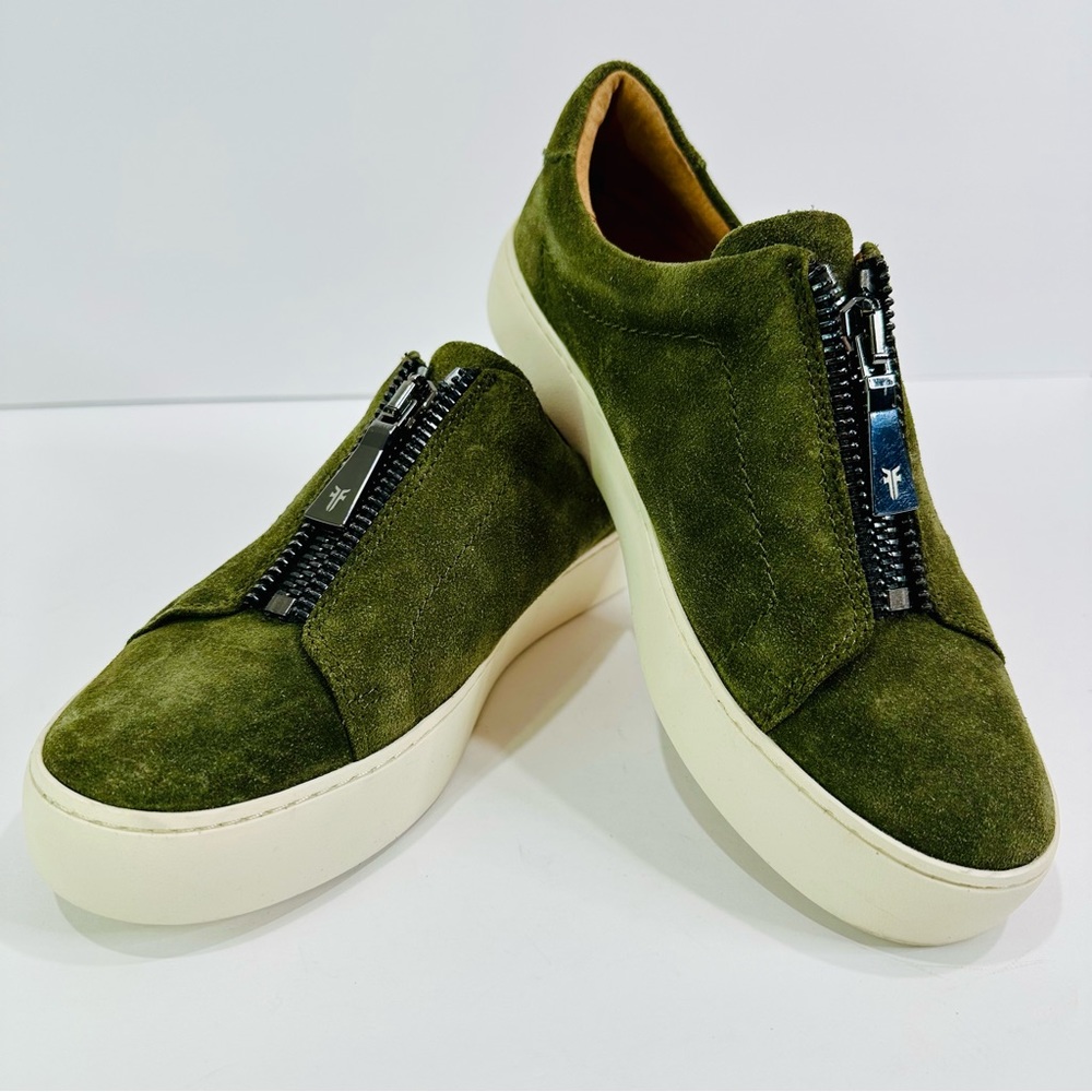 🎀 FRYE WOMENS OLIVE GREEN SUEDE ZIP UP SNEAKERS NEVER WORN SIZE 7 1/2 SLIP-ONS